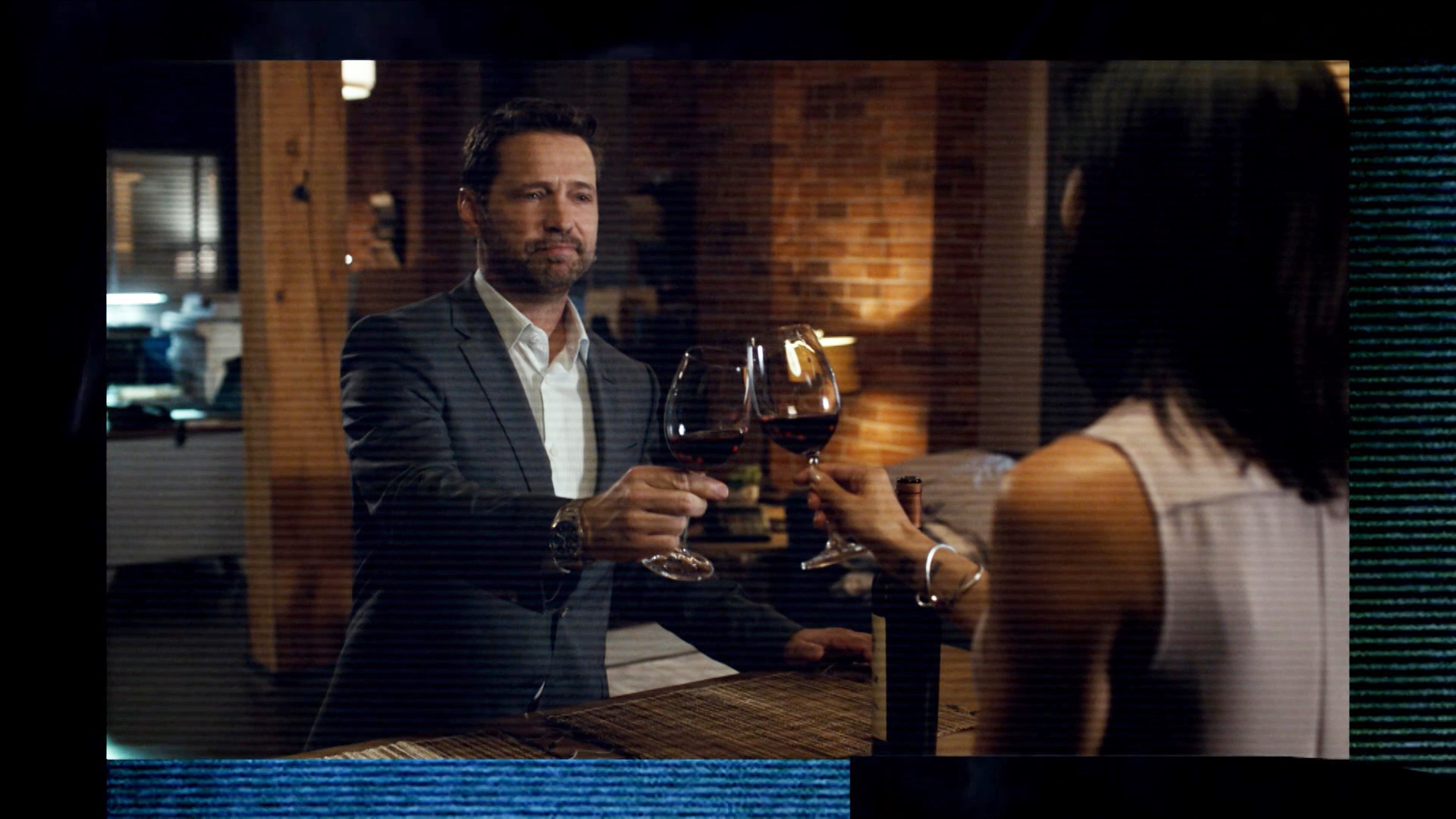 Free full episodes of Private Eyes on GlobalTV.com | Cast photos ...
